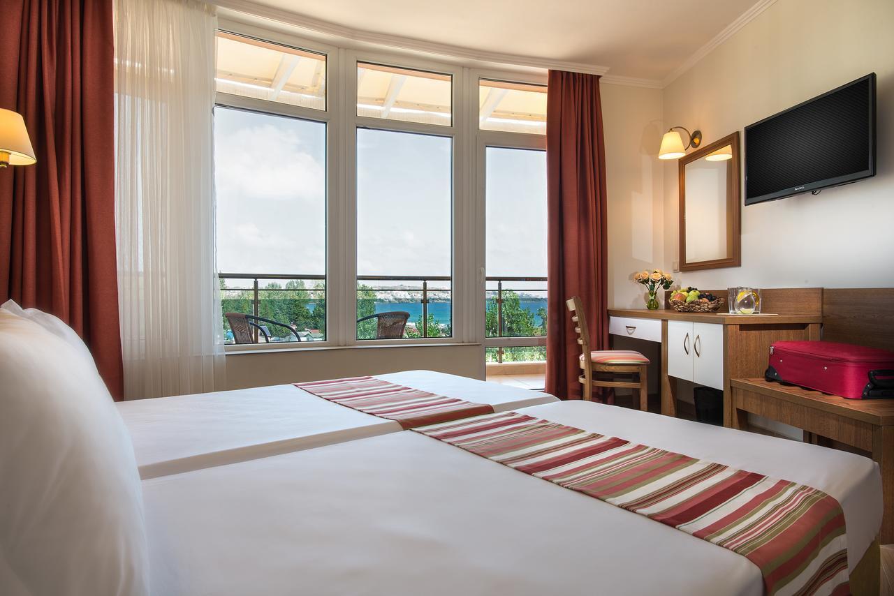 Hotel Miramar - Half Board Sozopol Buitenkant foto